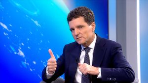 LIVE TEXT Nicușor Dan după decizia CCR privind pensiile magistraților: E o problema pentru sistemul de justiție. Ea va fi rezolvată, nici un dubiu aici / Nu e o chestiune așa de importantă ca un guvern să-și dea demisia