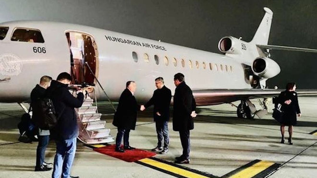 Preşedintele din Azerbaidjan şi premierii din Ungaria şi Georgia au ajuns deja în România / Sâmbătă se semnează acordul între guvernele Republicii Azerbaidjan, Georgia, Ungaria şi România în domeniul dezvoltării şi transportului energiei verzi