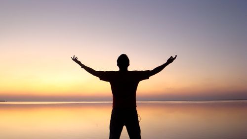 Vacanțele de unul singur sunt în trend în rândul tinerilor din Europa / Topul celor mai sigure și ofertante destinații pentru turiștii solitari