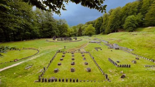 Sâmbătă, zi deschisă la Sarmizegetusa Regia / Arheologii vor oferi vizatorilor informații detaliate cu privire la monumentele capitalei antice