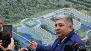 Președintele Consiliului Județean Cluj, Alin Tișe, cere bani de la omologii săi din Regiunea Nord-Vest și Centru pentru a-i susține două proiecte de spitale majore, după ce au fost scoase din PNRR