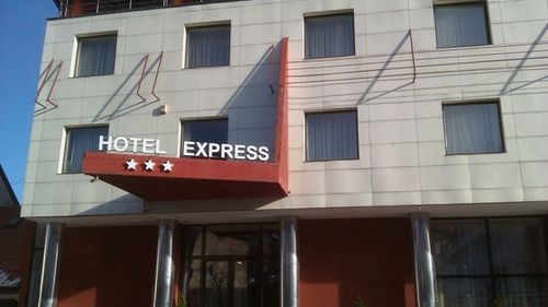 CFR Marfă vinde un hotel din Predeal: ”Noi nu ne pricepem la turism” / ”Să ne concentrăm pe obiectul nostru principal de activitate”