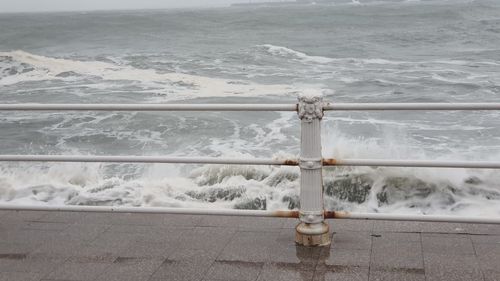 Porturile de la Marea Neagră, închise din cauza vântului