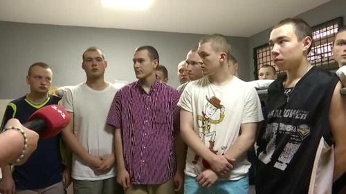 Ce spun soldații ruși care au fost luați prizonieri de ucraineni în Kursk: ”N-am putut să opresc tancul cu o pușcă!”