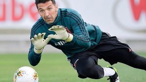 Legendarul Gianluigi Buffon a ”împlinit” al 500-lea meci în care n-a primit niciun gol/ Buffon a jucat 653 meciuri în Serie A, un alt record al italianului