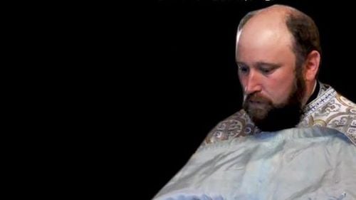 Săfielumină.ro: Călugărul Sebastian Jitaru, acuzat de procurori că a violat mai mulți băieți, timp de 10 ani (rechizitoriu)/ Călugărul ar fi fost acoperit de episcopul Cornel Onilă, pe care îl șantaja pentru același lucru