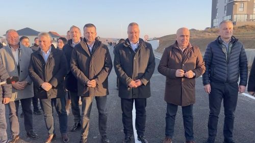 Ciucă, alături de Ilie Bolojan la inaugurarea primului lot al inelului rutier metropolitan care va lega trei drumuri naţionale care intersectează municipiul Oradea