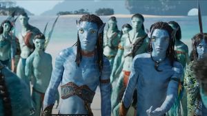 VIDEO “Avatar: The Way of Water”: Continuarea francizei lui James Cameron are un început promițător, dar și o concurență cum nu a mai întâlnit până acum