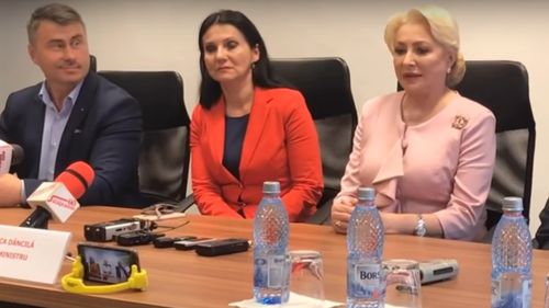 Viorica Dăncilă, gafă de la masă, zâmbete din sală: Am avut o discuție cu președintele municipiului Zalău