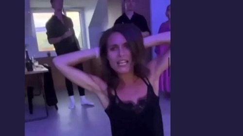 Șefa guvernului finlandez, Sanna Marin, nu va fi pedepsită pentru comportamentul din filmările în care apare dansând şi bând/În vară, au fost depuse plângeri că nu și-ar fi putut îndeplini atribuțiile din cauza alcoolului