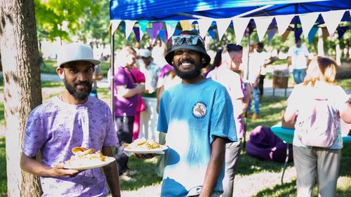 FOTO VIDEO Tot mai mulți muncitori migranți în Timiș / În județ sunt înregistrați peste 10.700 de migranți non-UE, alături de alți 1.100 de cetățeni ai Uniunii Europene