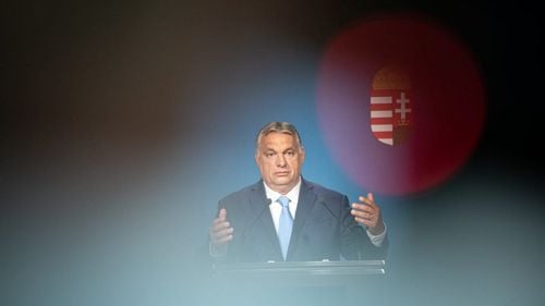 Viktor Orbán stârnește indignare cu un atac la adresa "amestecului de rase" din Europa / Premierul Ungariei spune că țările în care rasele se amestecă "nu mai sunt națiuni”