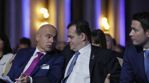 SURSE Rareș Bogdan s-ar fi plâns la întâlnirea cu Iohannis că nu i s-a dat șansa să candideze la Primăria Capitalei, ”deși i s-a promis”, și a profețit înfrângerea lui Nicușor Dan de către Gabriela Firea / Blaga: ”Unde-i candidatul, s-a autoizolat?”