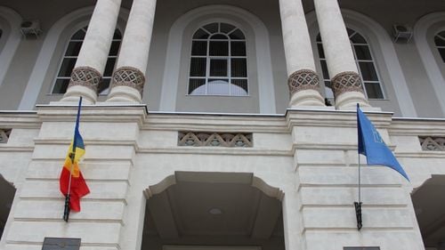 Chișinău: Percheziții de amploare la 13 foști parlamentari, acuzați de îmbogățire ilicită. Ei au fost acuzați că au trecut în 2015 la partidul lui Plahotniuc contra unor sume mari de bani