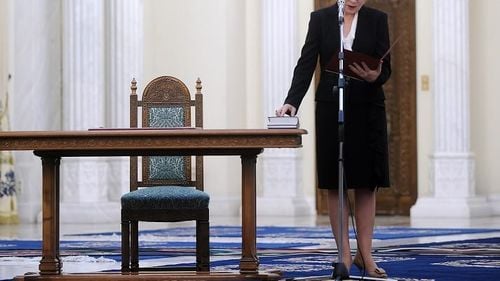 Omul numit de USL ministru al Justiţiei şi judecător la CCR desfiinţează "listele negre" ale Bruxelles-ului reclamate de Dăncilă la Juncker. Ce spunea Mona Pivniceru în 2012