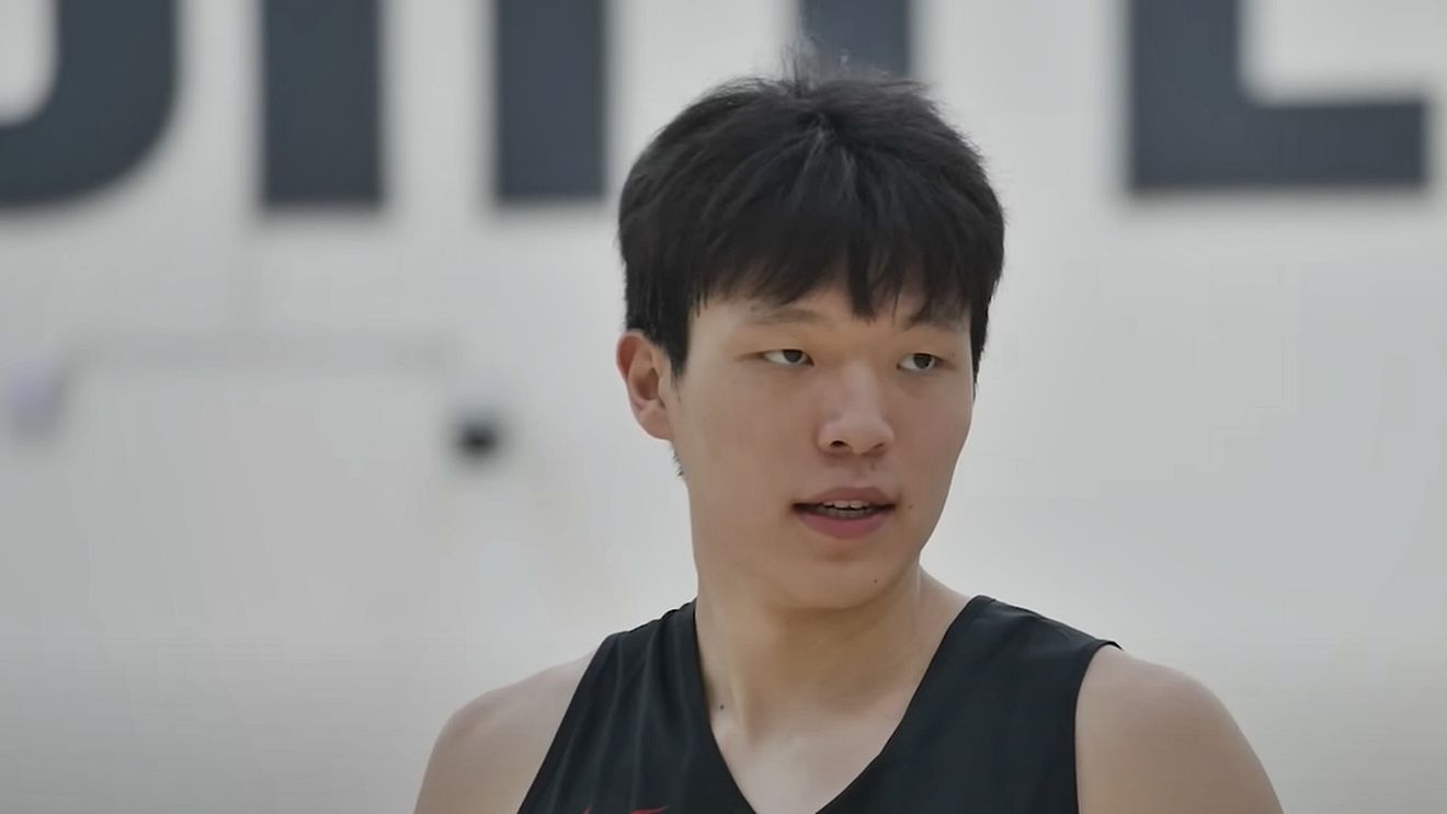 VIDEO NBA are un nou fenomen asiatic: Cine este Yang Hansen, chinezul de 20 de ani și 2,18 metri care a ajuns la Portland Trail Blazers
