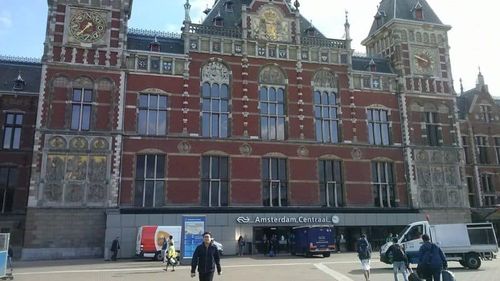 O tehnică israeliană de identificare a potențialilor teroriști i-a ajutat pe polițiști să îl anhileze rapid pe jihadistul care a înjunghiat doi turiști în Amsterdam