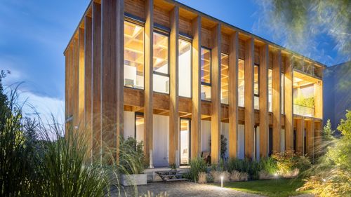 FOTO Cea mai frumoasă casă a anului din România, o locuință din Corbeanca, pe malul lacului Laguna Albastră - Premiile Anualei de Arhitectură București 2023