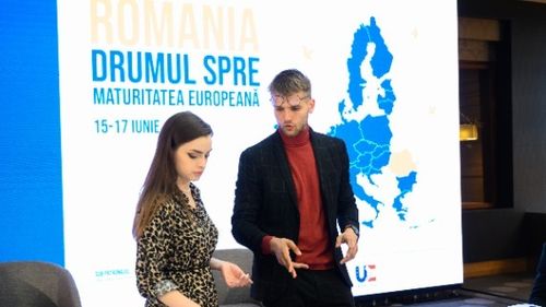 Practica în facultăți, în top priorități la start de carieră, punctate de tinerii care au dezbătut la Eurosfat