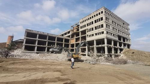 Institutul Oncologic de la Timișoara are autorizație de construcție. Ministrul Sănătății urgentează lucrările de demolare a vechii clădiri: "Suntem într-un proiect strategic și v-aș ruga, dacă se poate, să accelerați cât mai mult"