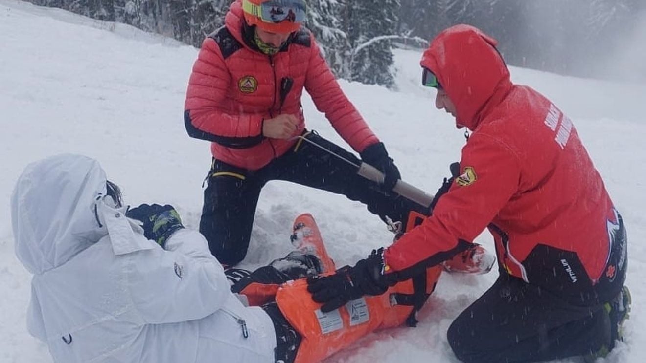 Număr îngrijorător de solicitări la Salvamont / 155 de persoane au fost salvate din zone de munte în ultimele 24 de ore