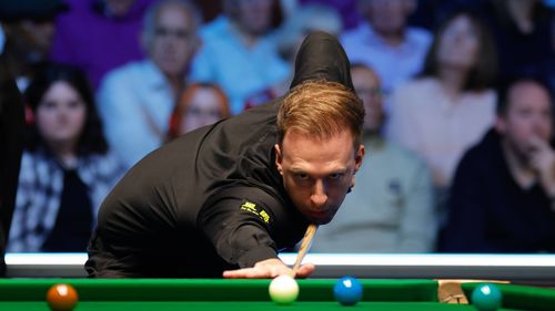 VIDEO Judd Trump, învingător în frame decisiv în meciul vedetă al zilei de la Tour Championship la snooker