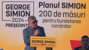 Dian Popescu, turnător la Securitatea comunistă, alături de George Simion (AUR) la lansarea planului electoral pe energie