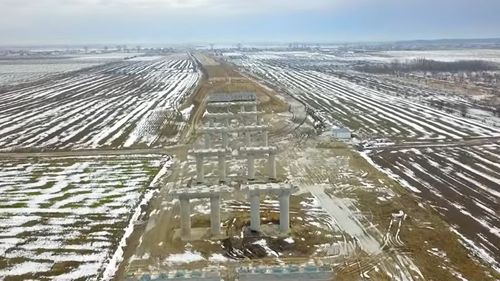 Lucrările la Lotul 3 al autostrăzii A0, dintre Bragadiru şi autostrada A1 se desfășoară lent / Noul termen de finalizare pentru lotul de 18 kilometri este sfâșitul verii