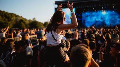 Final de Electric Castle: Peste 272.000 de participanți au celebrat la cea mai mare ediție din istoria festivalului / 10 scene, 300 de artiști,10 mii de tone de logistică, 4000 de tehnicieni, 23.000 de metri patrați de corturi, 850 de voluntari