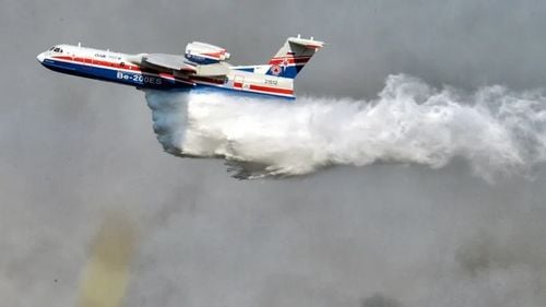 Cum a exploatat propaganda rusă incendiile din Grecia: A trimis uriașele avioane rusești Beriev în Ucraina în loc să le utilizeze la stingerea focului/ Ce nu spune propaganda Moscovei
