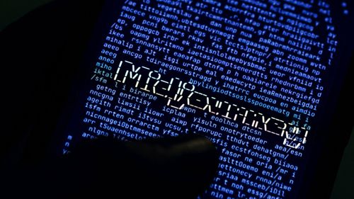 O companie specializată în traduceri asistate de inteligență artificială afirmă că poate traduce acum întregul conținut al internetului de 10 ori mai rapid, în doar 18 zile