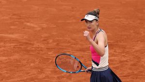 Irina Begu rămâne în lupta pentru un loc pe tabloul principal la Miami Open. Ea a ajuns în ultimul tur al calificărilor