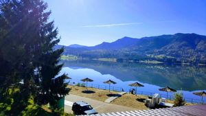 Lacul Colibiţa, poluat cu ape uzate, deversate de un agent economic / Amendă de 30 de mii de lei