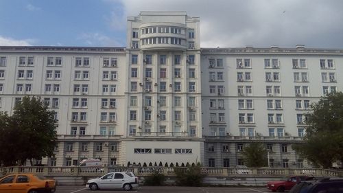Incendiu la Spitalul Fundeni din București, pornit de la un generator electric. Nu sunt victime