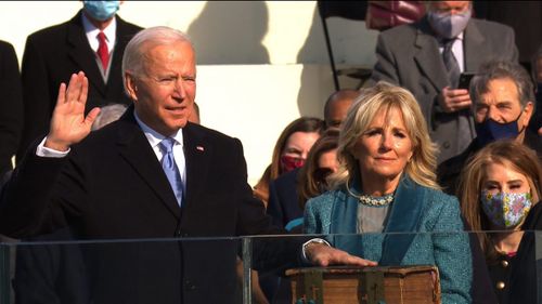 VIDEO Joe Biden a depus jurământul și este noul președinte al SUA. ”Vom repara alianțele noastre externe. Trebuie să oprim acest război care îi opune pe democrați republicanilor. E ziua Americii, e ziua democrației”