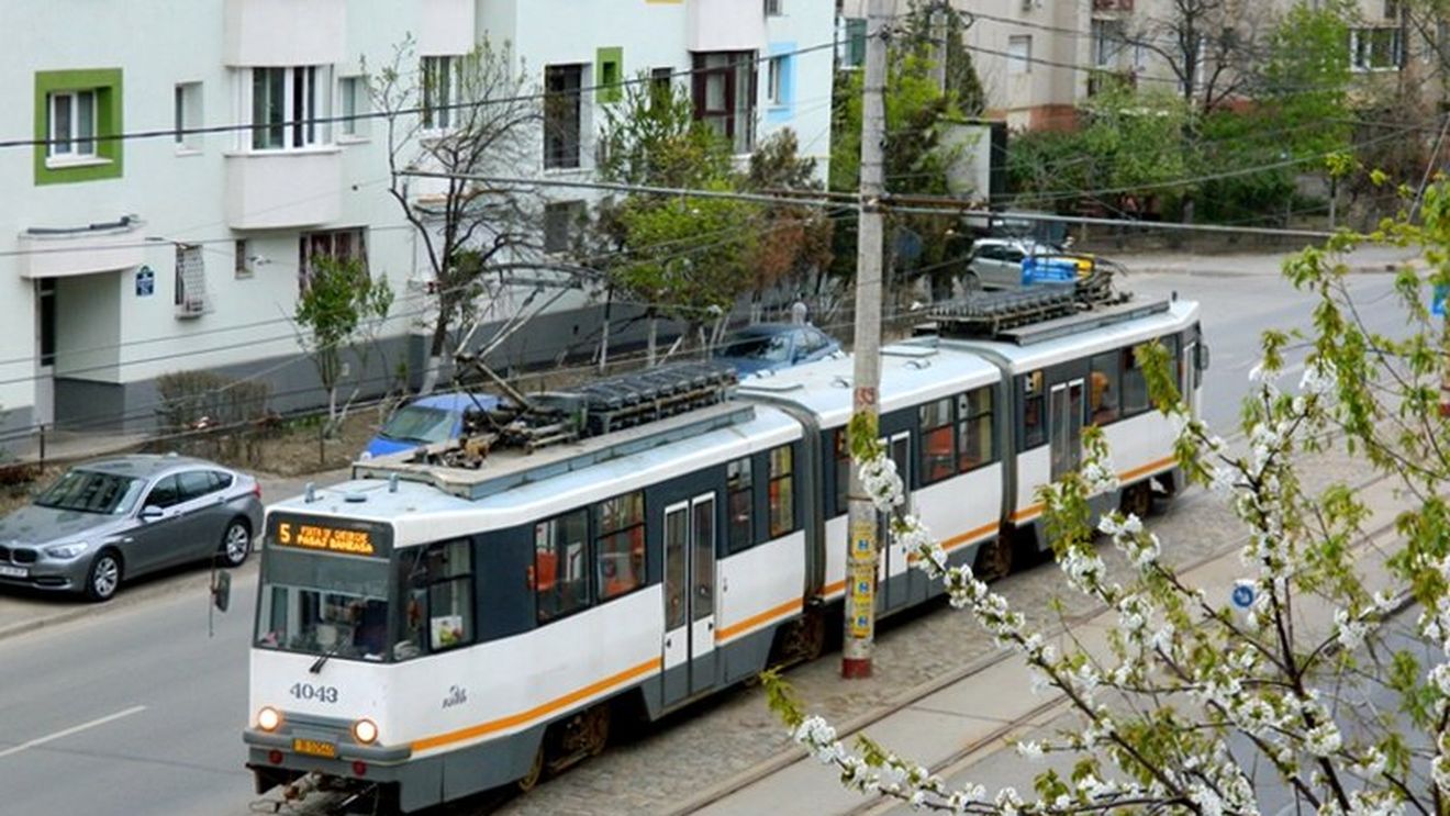 Tramvaiele liniei 5 din București revin la traseul de bază, începând de joi