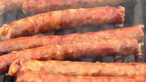 Festivalul Cârnaţilor de Pleşcoi are loc, timp de două zile, în localitatea Berca din județul Buzău