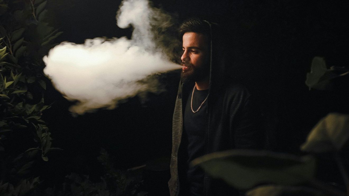 Bulgaria este pe primul loc în UE la capitolul fumat / Aproape jumătate dintre bărbații bulgari cumpără țigări