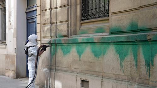 Bolojan: PNL va susţine integrarea observaţiilor preşedintelui în legea pentru combaterea antisemitismului, dacă sunt fezabile