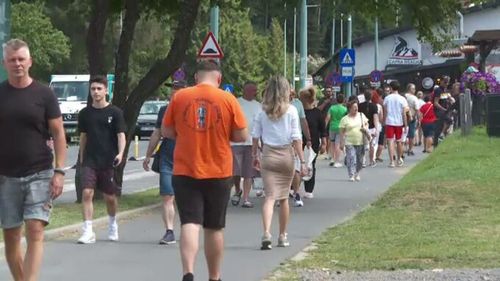 Weekendul prelungit a adus zeci de mii de turiști pe munte, unde aglomerația s-a resimțit pe șosele și în stațiuni