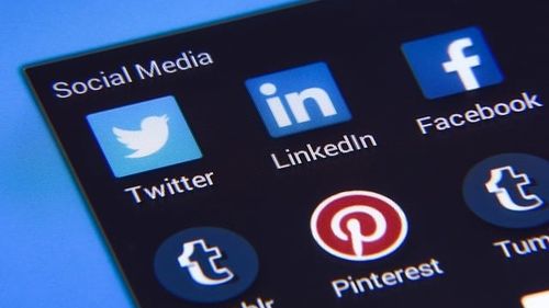 Trump pregătește un ordin care să sancționeze "partizanatul politic" al rețelelor de socializare. Vizate ar fi Twitter, Facebook sau YouTube