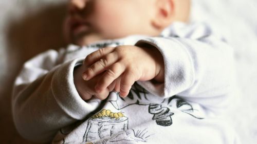 Injecţiile cu vitamina K, refuzate de tot mai multe mame / Un nou curent antivaccinist pune în pericol viaţa bebeluşilor