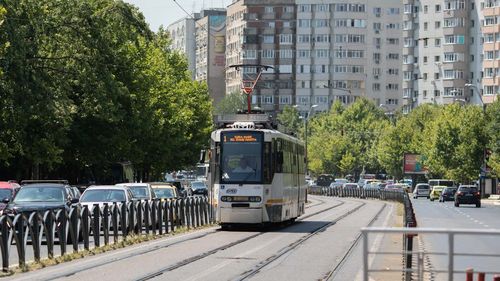 Tramvaie blocate în Sectorul 3 din cauza unui accident în care a fost implicat un autobuz STB