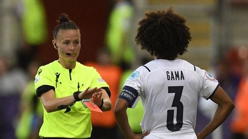 Rebecca Welch va deveni prima femeie arbitru la centrul unui meci din Premier League