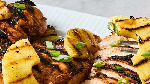 Pui la grătar cu ananas / Un prânz delicios, o combinație tropicală care transformă masa într-o vacanță