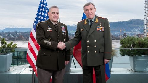 Șefii de stat major ai Rusiei și SUA au discutat la telefon, dat fiind că Washingtonul se teme că Rusia va invada Ucraina peste câteva zile / Detaliile conversaţiei nu au fost făcute publice