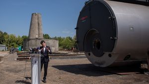 Nicuşor Dan: Se fac probe pentru a pune în funcţiune un tronson de termoficare reabilitat în zona Pantelimon