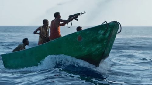 Marina indiană a salvat 17 marinari din mâinile piraților/ Somalezii capturaseră nava anul trecut