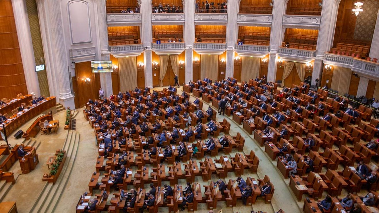 Partidul extremist AUR anunţă că a depus patru moţiuni de cenzură