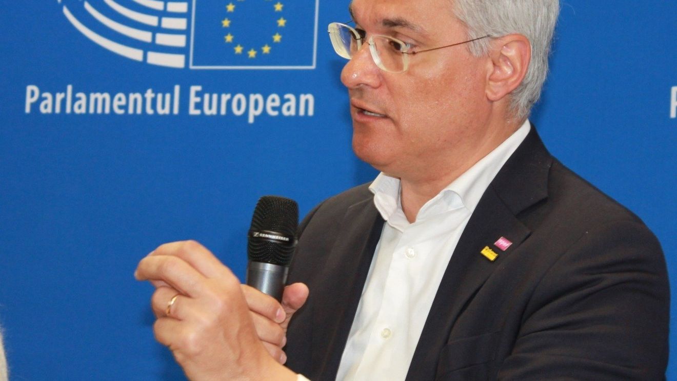 Dragoș Pîslaru: Noi tratăm banii europeni și banii naționali cu reguli diferite, parcă ar fi pe planete diferite/ România ar trebui să aibă tratament unitar al tuturor surselor publice